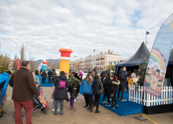 Aquest Nadal torna't a il·lusionar a Abrera! Inauguració de la Pista de Gel. 6 de desembre de 2019