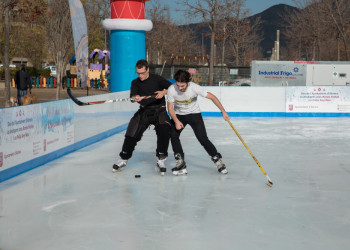 Aquest Nadal torna't a il·lusionar a Abrera! Inauguració de la Pista de Gel. 6 de desembre de 2019