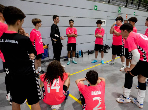 El nostre Club Esportiu Abrera Futsal protagonitza el programa de televisió ‘La Frontal’ d’Esport 3 i l’FCF TV