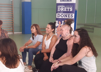 Abrera, municipi feminista! Iniciem els Cursos gratuïts d'Autodefensa Feminista amb molt bona acollida