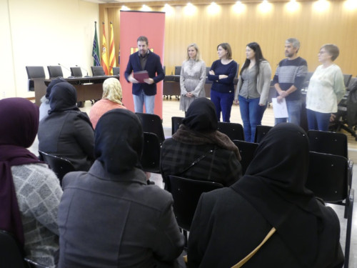 Lliurem els diplomes del mòdul C del Certificat d'Acollida a gairebé una vintena de veïnes abrerenques