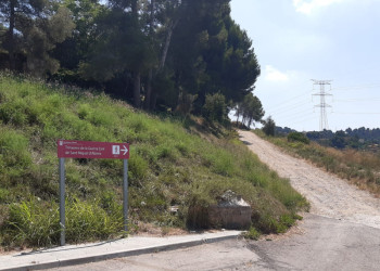 Aquest estiu coneix en família el jaciment arqueològic de les Trinxeres de la Guerra Civil d'Abrera!