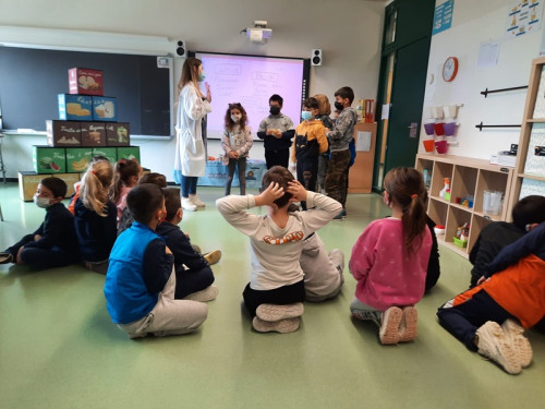 Apropem el coneixement científic a gairebé 500 alumnes de les escoles d’Abrera. Escola Josefina Ibáñez