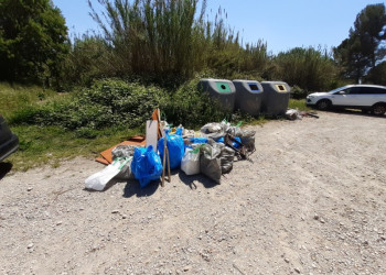 Una trentena de persones recullen 850 quilos de residus en la neteja del marge del riu Llobregat, dins les jornades 'Let's Clean Up Europe'