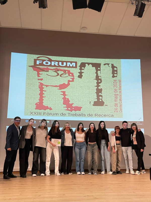 Felicitem el talent jove d'Abrera! L'alumnat de 2n de batxillerat de l'Institut Voltrera d'Abrera presenta els seus Treballs de Recerca i fa les proves d'accés a la universitat