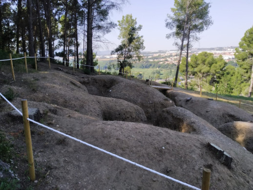 Aquest estiu coneix en família el jaciment arqueològic de les Trinxeres de la Guerra Civil d'Abrera!