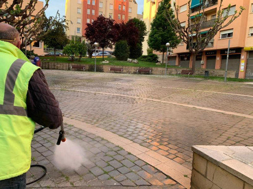 Intensifiquem les tasques de desinfecció dels carrers i places del nostre municipi per la prevenció i contenció del coronavirus