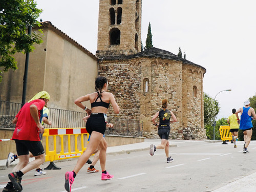 Abrera amb l'esport! Vibrem amb la Cursa Abrera Corre D9 del Club Atletisme d'Abrera i la xerrada de l'esportista Àlex Roca!