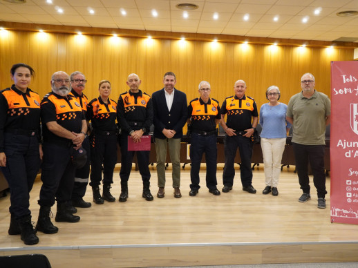 Signem el conveni de col·laboració entre l'Ajuntament d'Abrera i el cos de voluntaris i voluntàries de Protecció Civil d'Abrera