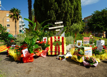 A Abrera commemorem la Diada Nacional de Catalunya, el dimecres 11 de setembre. Ofrena floral al monument a Rafael Casanova