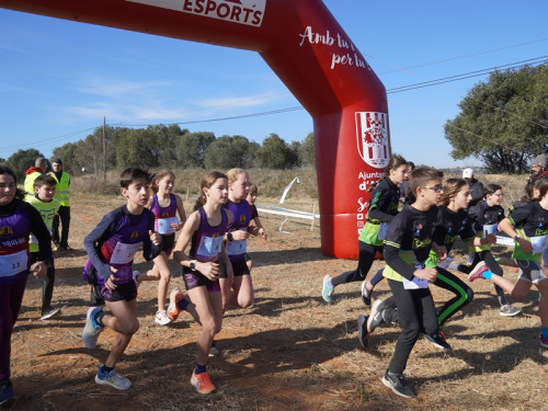 Abrera amb l'esport! El dissabte 4 de febrer hem gaudit amb el Cros Local d'Abrera i 5è Cros Comarcal Escolar d’aquest curs 2022-2023 a la Travessera de Can Morral