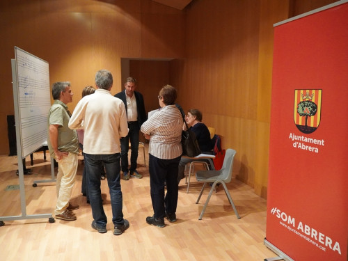 Visitem l'Escola Municipal de Música d'Abrera, que ha iniciat el curs 2024-25 amb 186 alumnes, per donar la benvinguda al nou curs escolar musical. Bon inici a totes i tots!