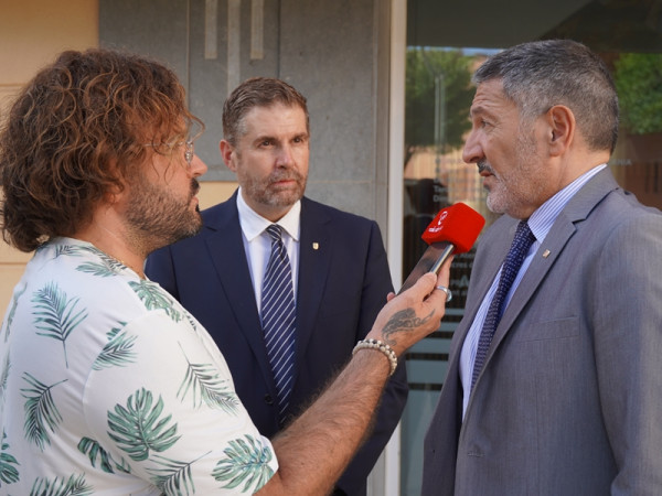 Rebem la visita institucional del conseller d'Empresa i Treball, Miquel Sàmper, a l'Ajuntament d'Abrera