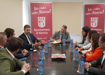 Rebem la visita institucional del conseller d'Empresa i Treball, Miquel Sàmper, a l'Ajuntament d'Abrera