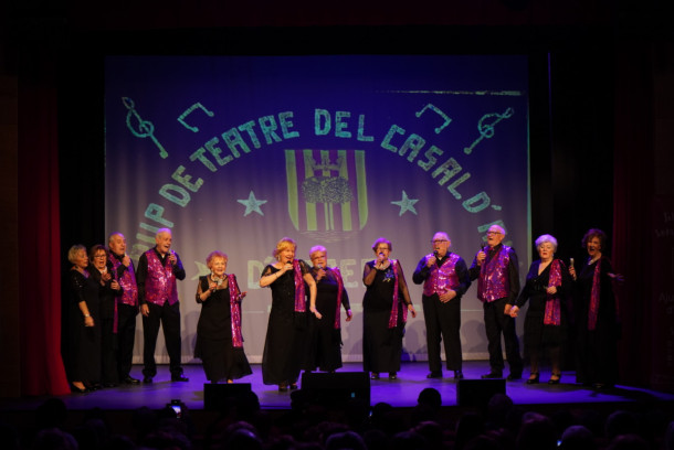 L'Operació Quilo, el Festival Solidari del Grup de Teatre del Casal de la Gent Gran, recull més de 400 quilos de menjar. Gràcies Abrera!