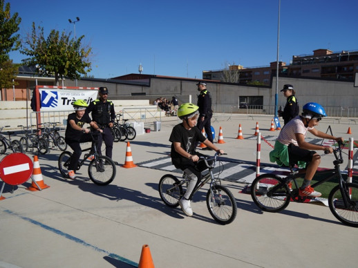 A Abrera apostem per la mobilitat segura a les escoles amb formació teòrica i pràctica de l'alumnat de cinquè de primària