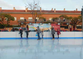 Abrera ja compta amb la seva Pista de Gel 2018 al Parc de Can Morral.