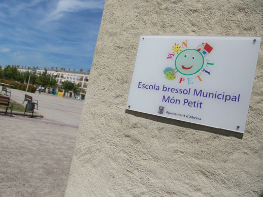 Escola Bressol Món Petit