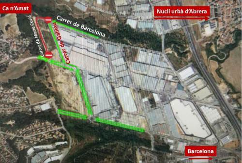 obres de reparació del paviment malmès en un tram del polígon industrial Barcelonès