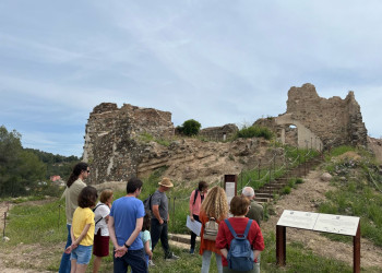 A Abrera cuidem i difonem el nostre patrimoni! Seguim amb les visites comentades de 2024 en el marc d'una nova jornada de portes obertes al Castell de Voltrera d'Abrera i el Balcó de Montserrat. Visita guida del dissabte 25 de maig