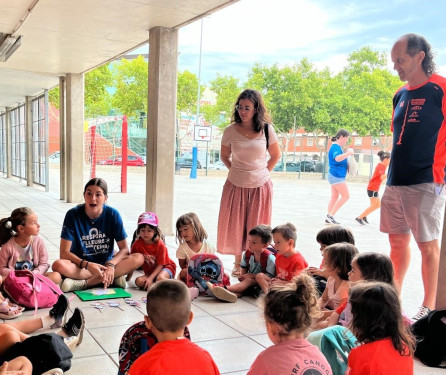 Una setantena d'infants i joves gaudeixen aquesta setmana del Casalet Municipal d’Estiu de setembre que es duu a terme a l'Escola Ernest Lluch d'Abrera