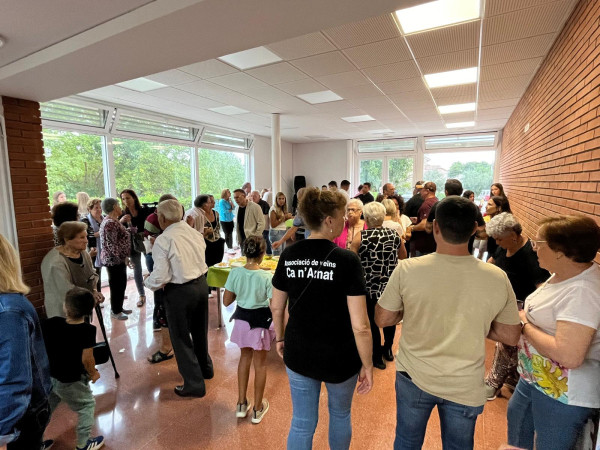 Celebrem l’ampliació del Casal Social del barri de Ca n’Amat amb una festa de benvinguda, amb els Ajuntaments d'Abrera i Sant Esteve i el veïnat del barri