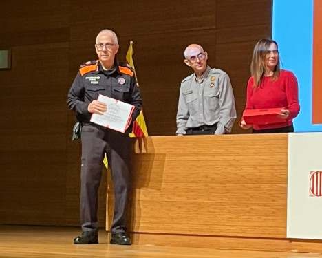 Felicitem l'Associació de Voluntaris i Voluntàries de Protecció Civil un any més pel seu reconeixement en el Dia de la Protecció Civil de Catalunya