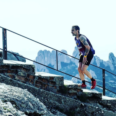 Diferents corredors i corredores del nostre Club d’Atletisme d’Abrera participen en la Cursa de l’Alba de Collbató