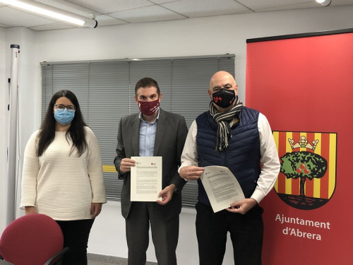 Signem un conveni de col·laboració amb Creu Roja del Baix Llobregat Nord, per al foment del projecte “Donem Suport” d’entrega d’aliments i materials d’higiene