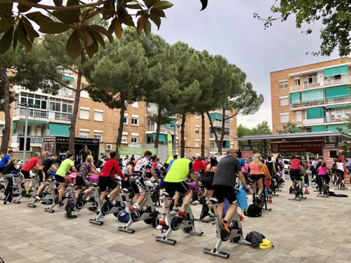 Aquest dissabte 13 de maig al matí, la plaça de Rafael Casanova ha acollit la quarta edició de la Marató d'Spinning d'Abrera, amb totes les places exhaurides!