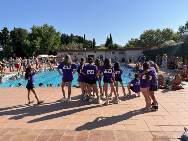 Ràdio Abrera torna a la Piscina Municipal d'Estiu aquest mes de juliol, amb música, ball, jocs, animació i regals, i amb la col·laboració de diverses entitats del nostre municipi. Dimecres 10 de juliol