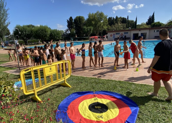 Gaudim de la darrera edició de Ràdio Abrera a la Piscina Municipal d'Estiu, amb l'animació i jocs a càrrec de l'entitat juvenil Crea Jove. Gràcies Abrera!