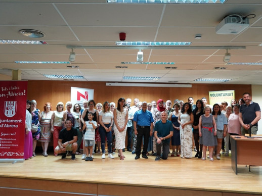 Més de 80 persones assisteixen a l’acte de cloenda dels cursos de català i la trobada de parelles lingüístiques del Voluntariat per la llengua, organitzada per l’Oficina de Català d’Abrera