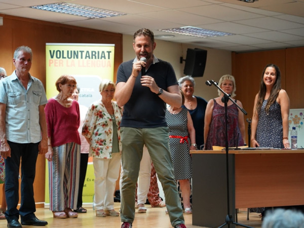 Més de 80 persones assisteixen a l’acte de cloenda dels cursos de català i la trobada de parelles lingüístiques del Voluntariat per la llengua, organitzada per l’Oficina de Català d’Abrera