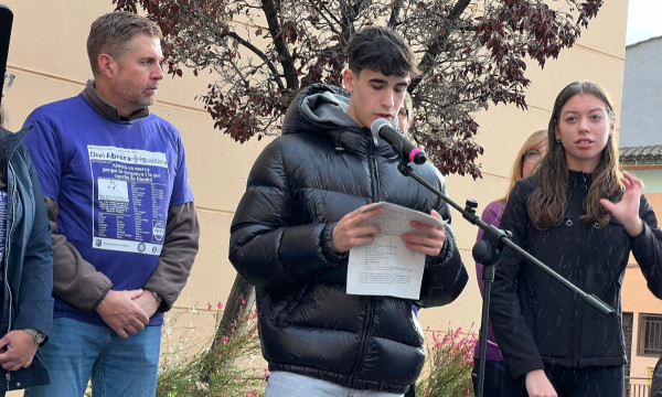 Abrera Municipi 100% Feminista! Durant el mes de novembre commemorem el Dia Internacional contra les violències envers les dones amb diverses propostes per a tots els públics. VII Marxa contra les violències masclistes d'Abrera