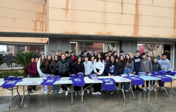 Abrera Municipi 100% Feminista! Durant el mes de novembre commemorem el Dia Internacional contra les violències envers les dones amb diverses propostes per a tots els públics. VII Marxa contra les violències masclistes d'Abrera