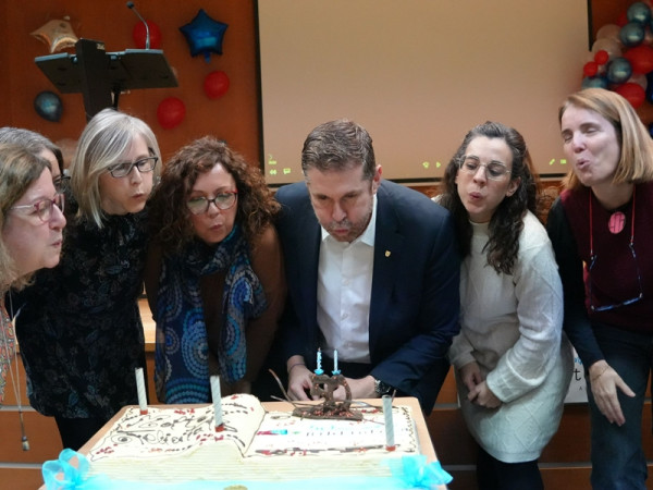 Gaudim amb la celebració del 50è aniversari de la Biblioteca Josep Roca i Bros d'Abrera, amb una matinal plena d'activitats!