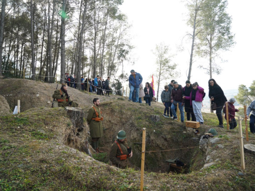 Èxit de participació a la darrera visita comentada i recreació històrica a les Trinxeres republicanes de la Guerra Civil Espanyola del bosc de Sant Miquel