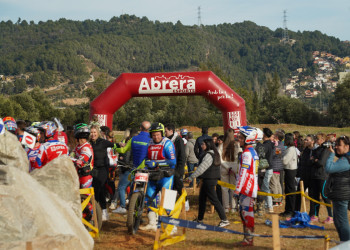 Abrera amb l'esport! Gran èxit de la primera prova del Campionat d'Espanya de Trial de 2025, que s'ha celebrar aquest cap de setmana al nostre municipi, amb diversos participants locals