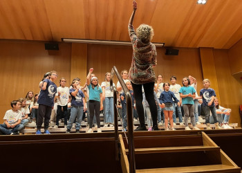 Felicitem l'Escola Municipal de Música pel darrer concert de cant coral, que va oferir conjuntament amb el Cor infantil i juvenil de l'Escola Cardenal Espinosa de Barcelona