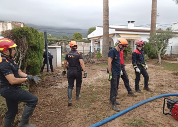 Felicitem el cos de voluntaris i voluntàries de Protecció Civil d'Abrera pel suport ofert en les tasques de recuperació al municip d'Alcanar, fortament afectat pels aiguats