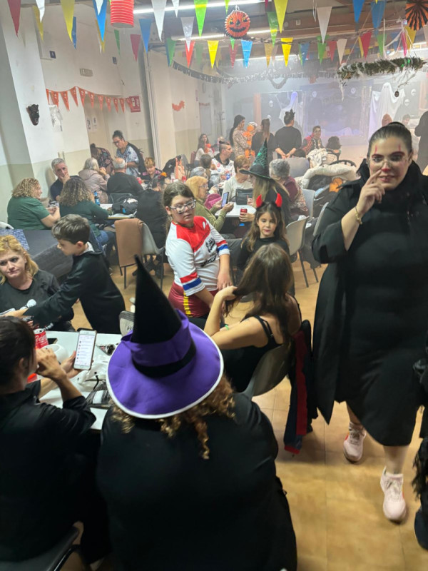 Concurs de pastissos i disfresses terrorífiques de Halloween al Casal Social de Can Vilalba