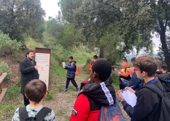 Continuem donant a conèixer a l'alumnat els nostres elements patrimonials, amb dues visites dels grups de sisè de l'Escola Ernest Lluch al Castell de Voltrera d'Abrera